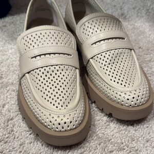 Dolce Vita Women's Cream Loafers